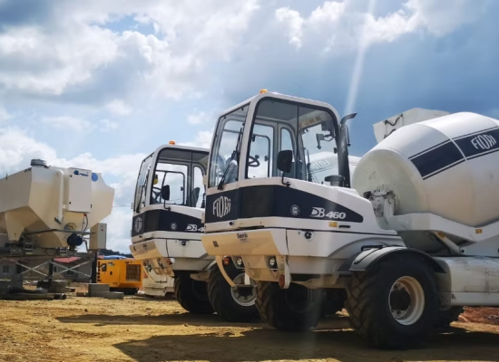 Autohormigoneras,Plantas de Concreto Autocargables Móviles y Volquetes o Dumpers