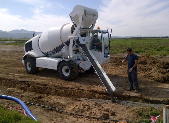 DB-X50-AUTOHORMIGONERA-CARGA-FRONTAL-scaled